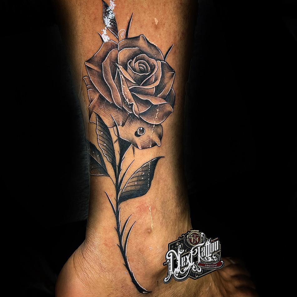 Tatouage calligraphie lettrage - Next Tattoo Paris